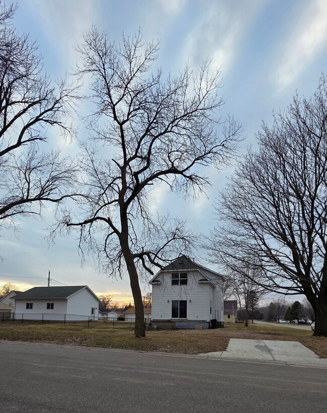 Building Photo - 233 4th St NW