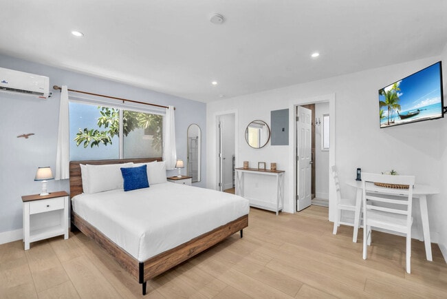 Building Photo - 312 Elm St Unit SI FL2-ID1547734P