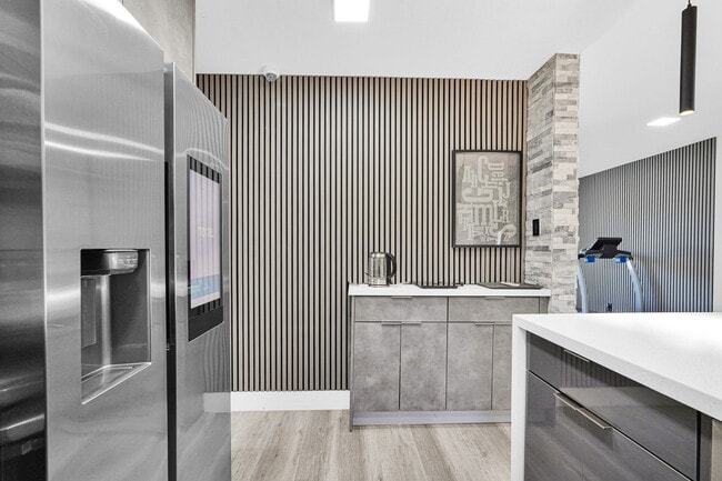 Photo - 1420 S 24th Ter