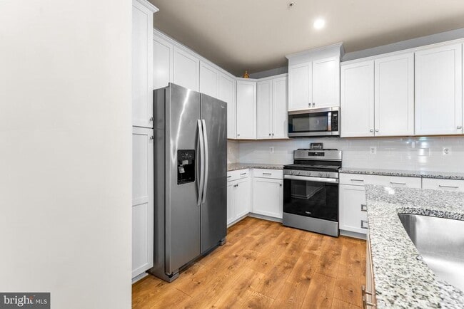 Photo - 4520 Reaney Ln