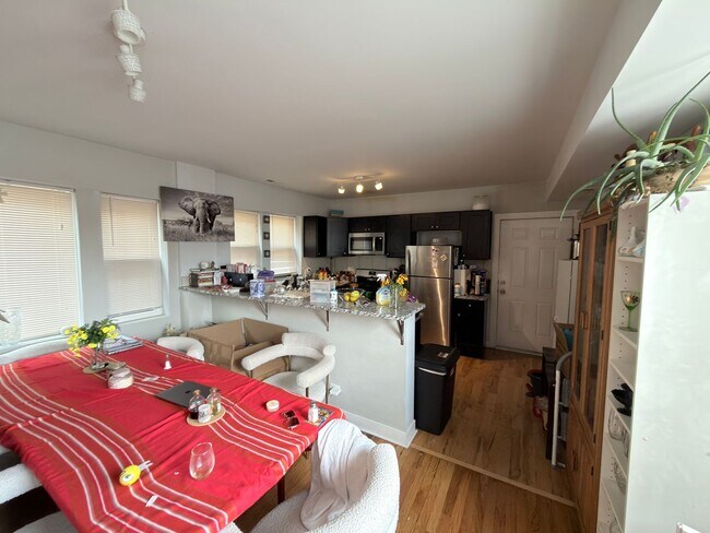 Photo - 4117 W Lawrence Ave Unit 4117-2