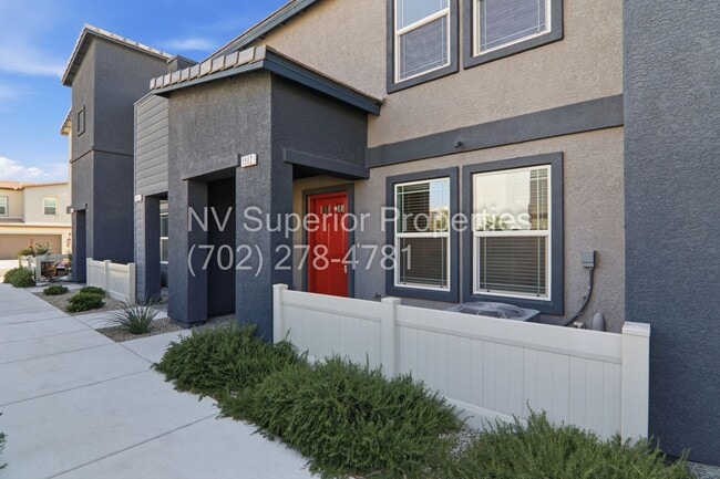 Building Photo - Townhouse Near the M!!! All Appliances included!!! Tankless Water Heater!!!! Park!!