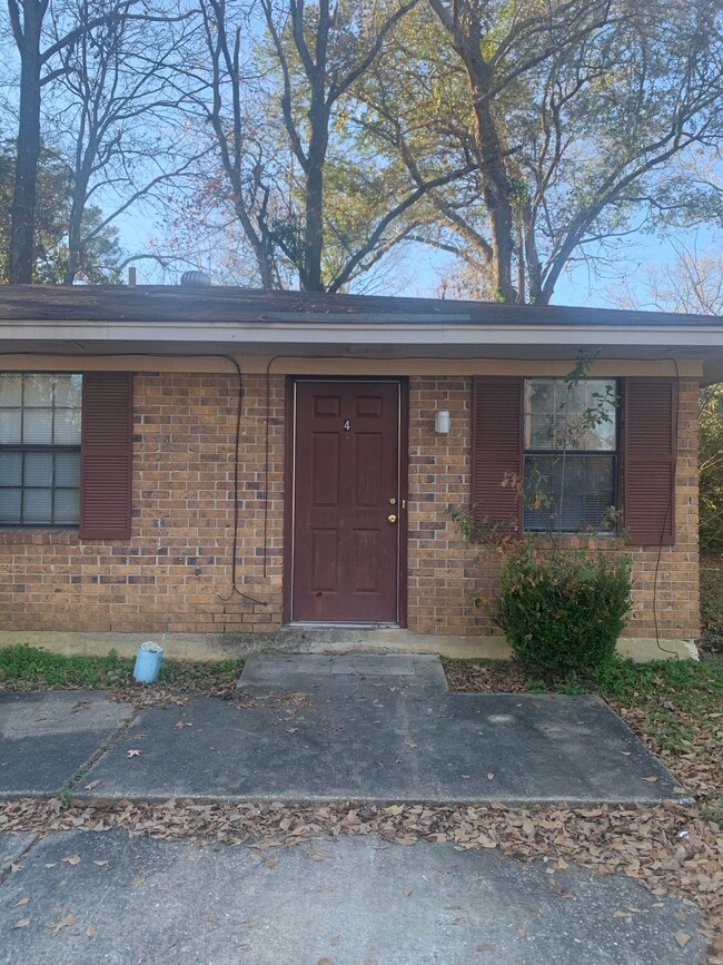 Building Photo - 1504 W California Ave