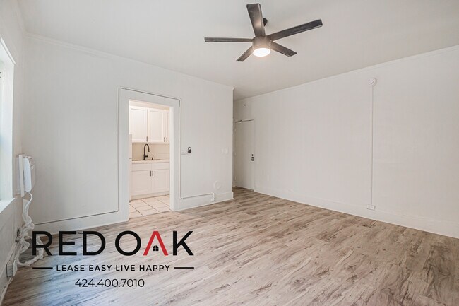Photo - 816 S Park View St Unidad 103
