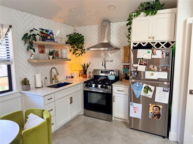 Photo - 315 Easton Rd