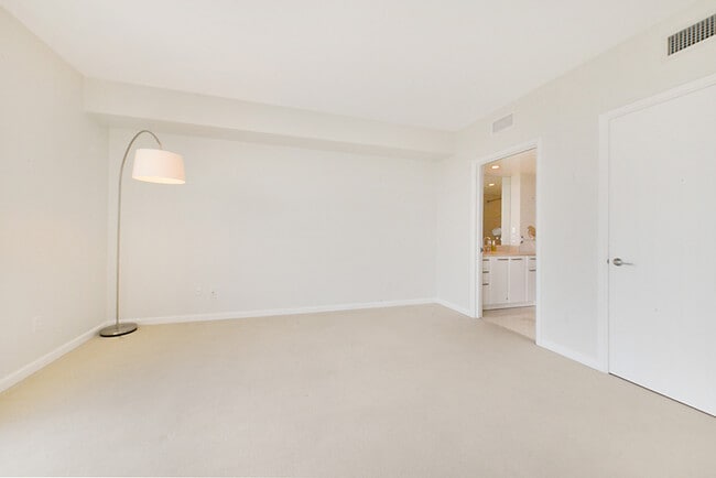 Photo - Turnberry Towers 3203- Strip/LVCountryClub/City/Mtn Views from this Stunning 1Bd/1.5Ba Residence