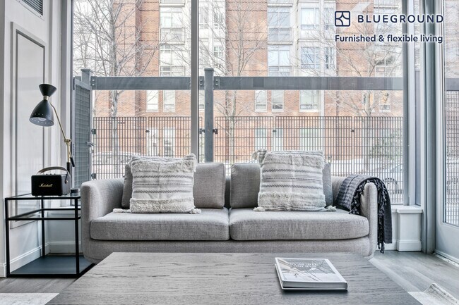 Photo - 100 Landsdowne St Unidad FL1-ID588