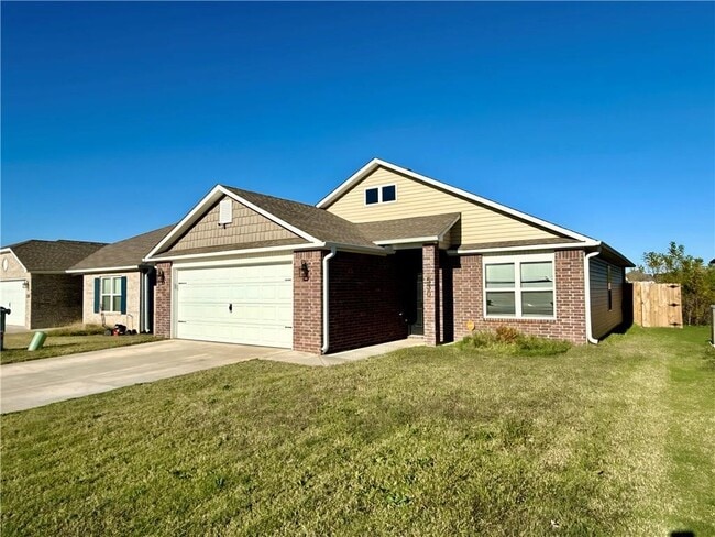 Building Photo - 530 Woodcreek Lp