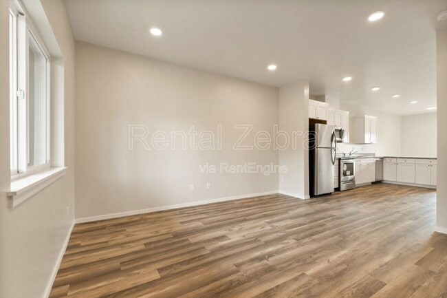 Photo - 1682 SW Salmon Ave