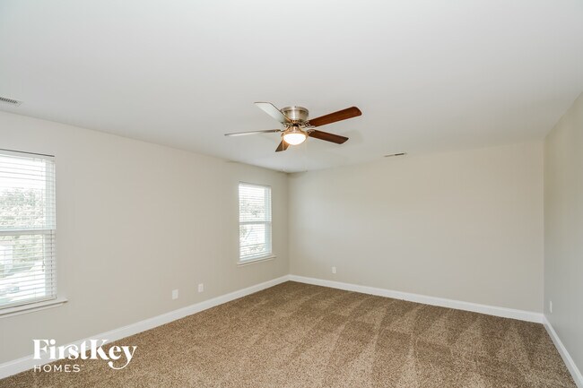 Photo - 239 Plymouth Dr