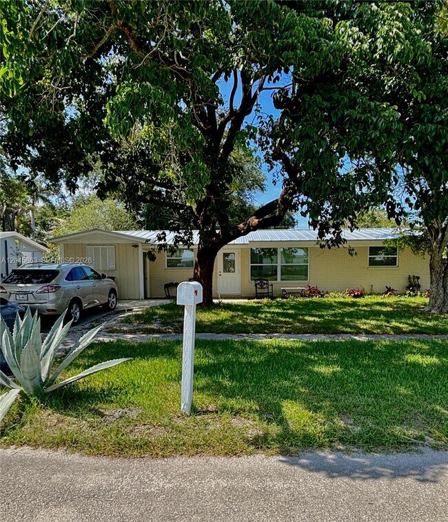 Building Photo - 5809 Sullivan Rd