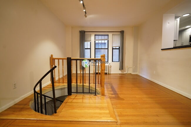 Photo - 452 Park Dr Unit 1