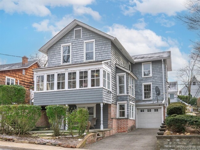 Building Photo - 339 Glen Ave Unit Upper