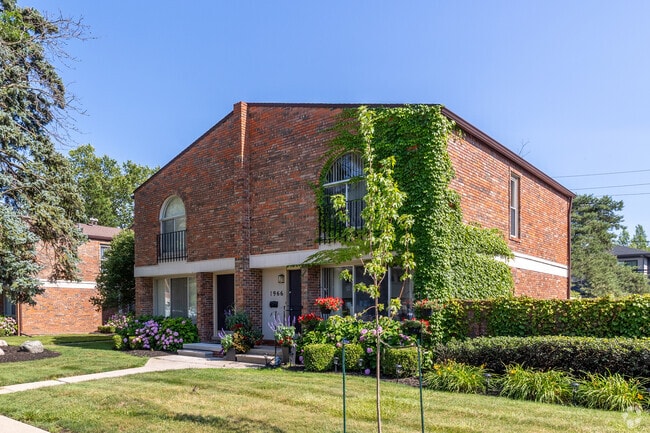 Eton Square Apartments & Townhomes