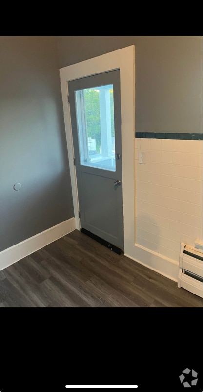 Building Photo - 81 Clarendon Ave Rental