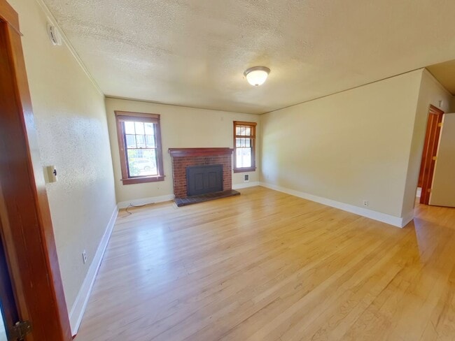 Photo - 243 NW 10th St Unit 962 NW Van Buren Ave