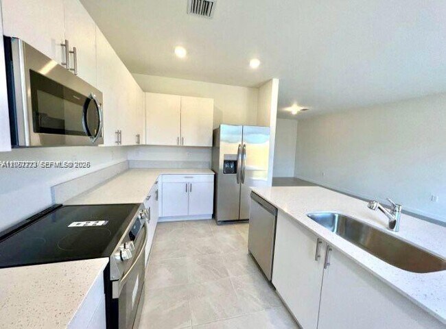11928 SW 244 Ln
