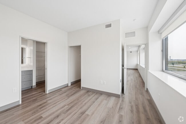 Voyager 2 2BR, 2BA - 1,088SF - Primary Bedroom - The Centaur