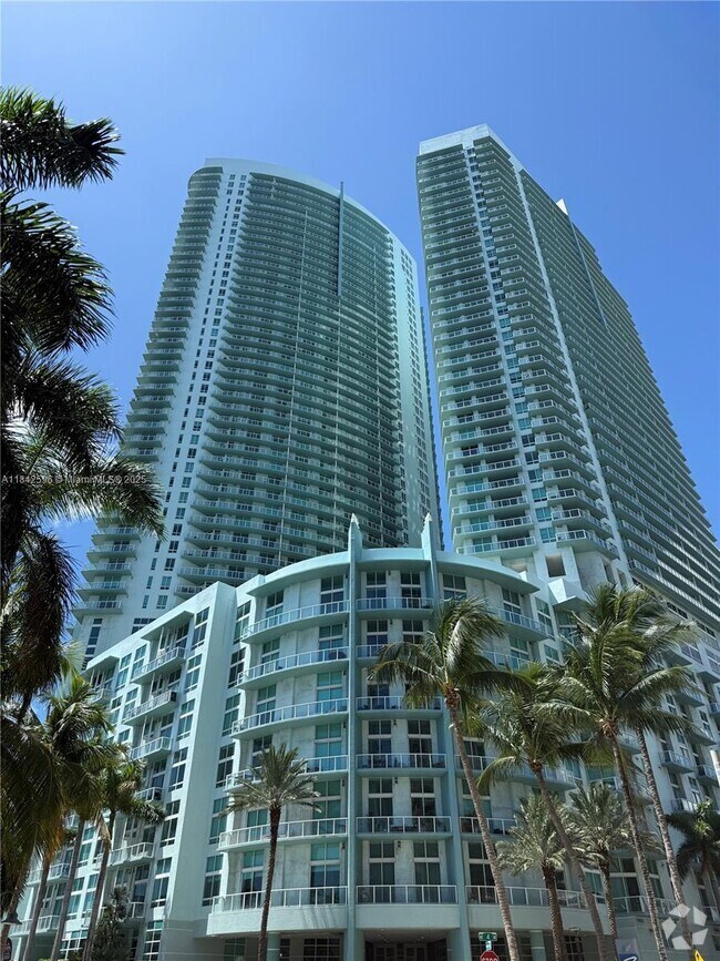 Building Photo - 1900 N Bayshore Dr Unit 2508 Rental