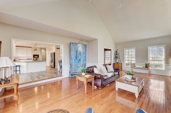 Photo - 1406 Wheatfield Ln