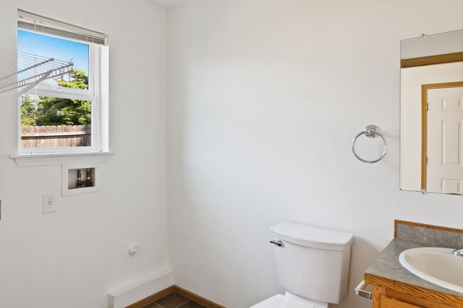Photo - 760 NW Paragon Pl