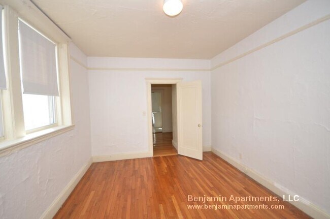 Photo - 70 Chiswick Rd Unit 5