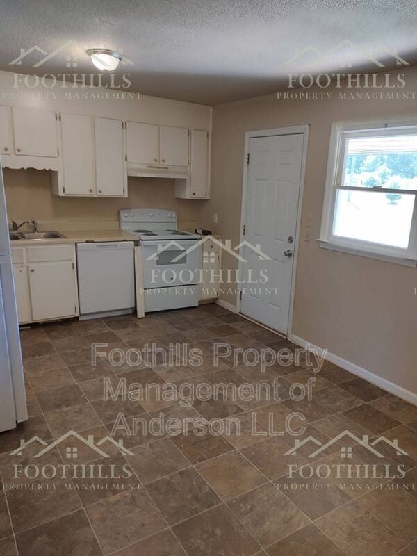 Photo - 208 N Major Rd Unidad B