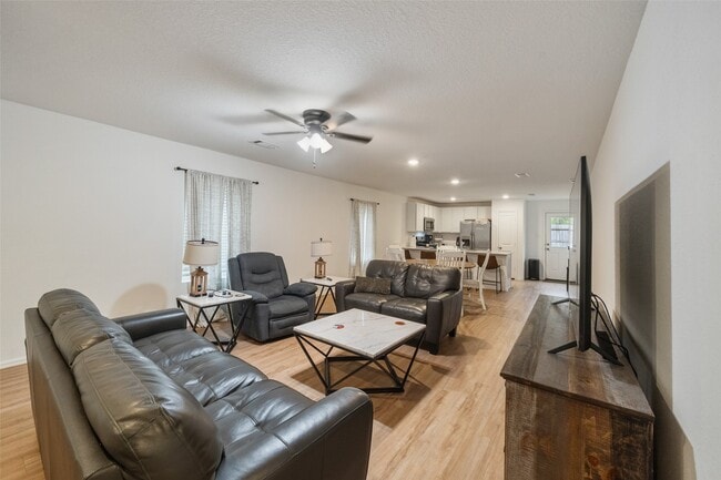 Photo - 17118 Quaking Aspen Ln