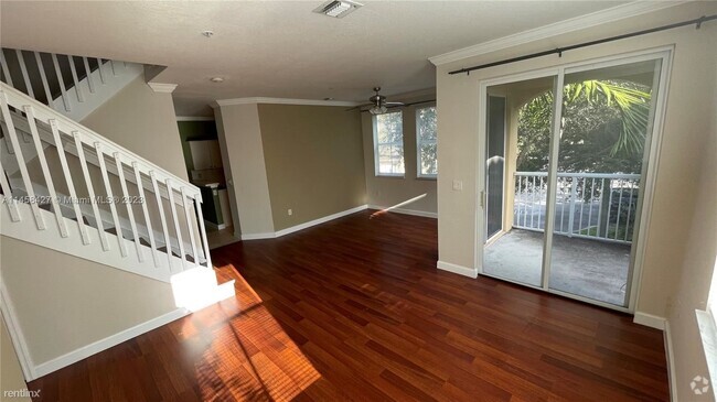 Building Photo - 3 br, 2.5 bath Condo - 4445 SW 160th Ave A... Unit Apt 207