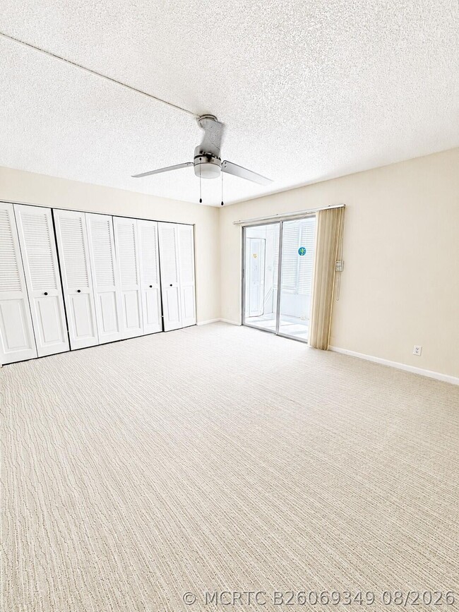 Building Photo - 1089 Wolverton E Unit 1089