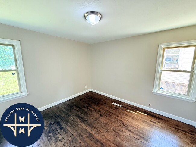 Photo - 4634 N 39th St