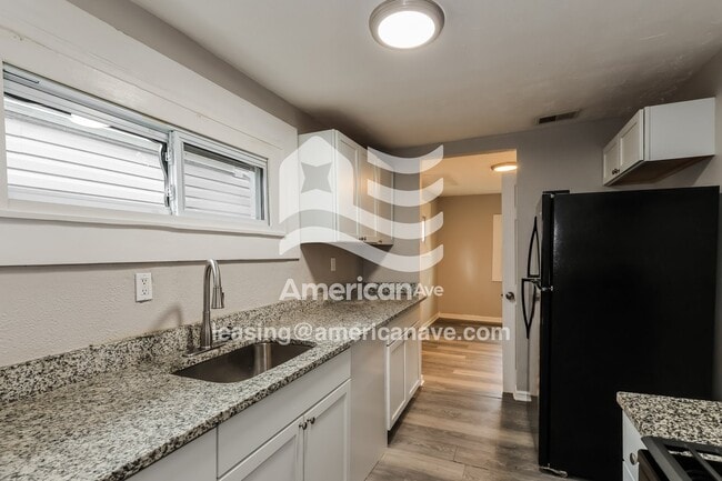 Photo - 3315 Hale Ave