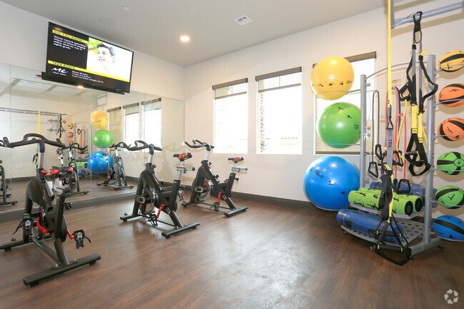 Sala de yoga - Canyon Ridge at Napa Junction