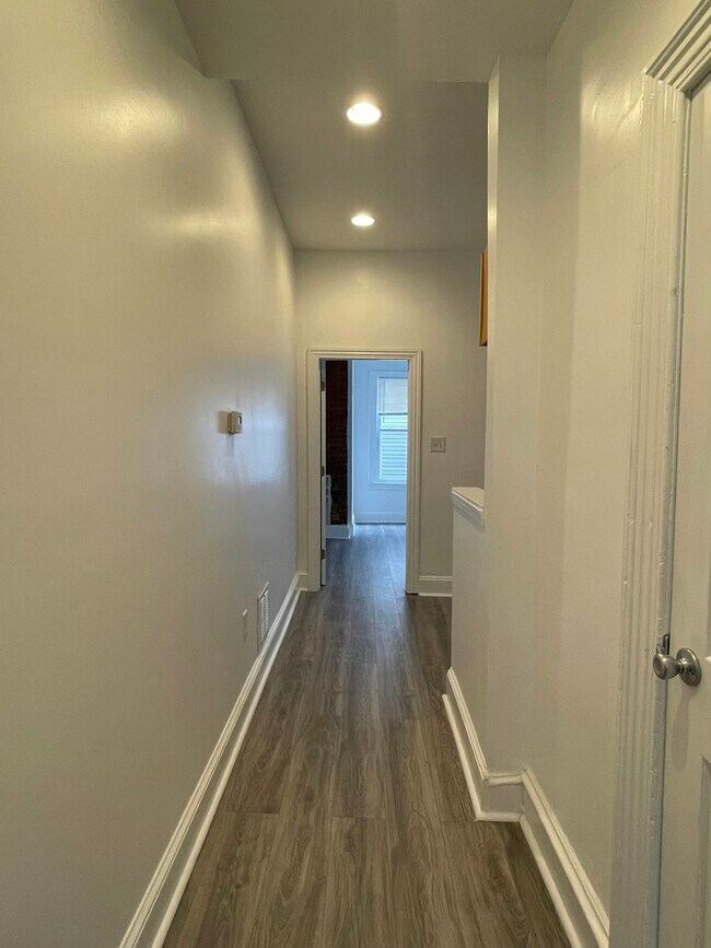 Photo - 612 W Norris St Unit 2R