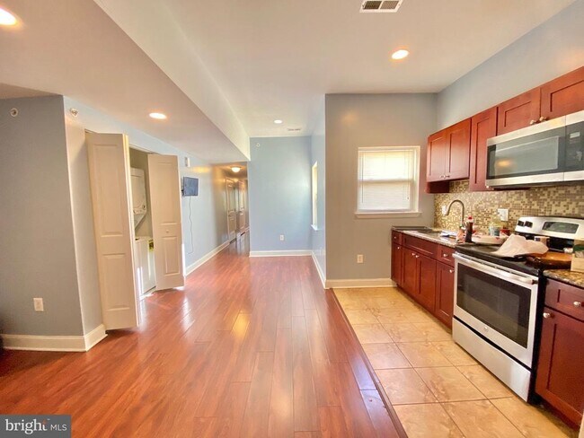 Photo - 1419 N 17th St Unit C