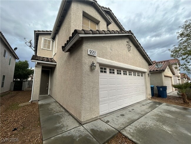 Photo - 9551 Green Spruce St