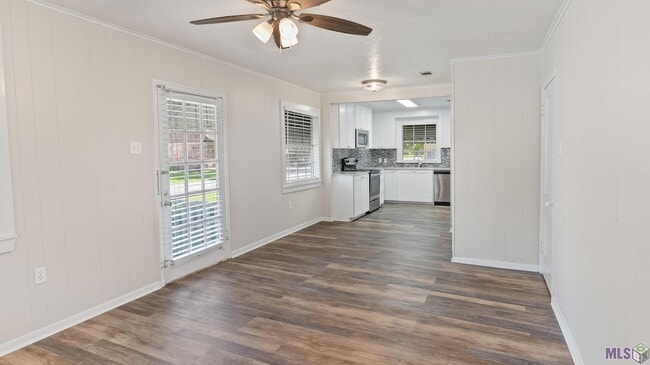Photo - 759 Ave D