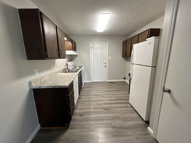 Photo - 121 Hillshire Cv Unit R