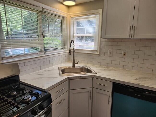 Photo - 11627 Bramell