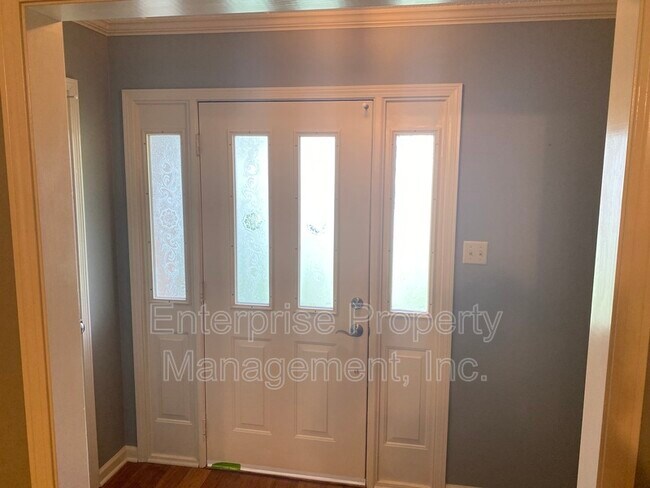 Photo - 3840 Charbon Ln