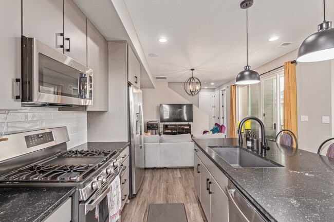 High End Kitchen - 1625 S Andes Way