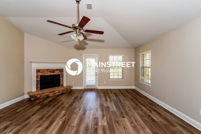 Photo - 3 Bedroom Pet-Friendly Home in Odenville, ...