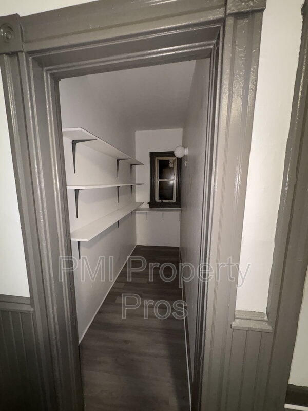 Photo - 140 E Chambers St Rental