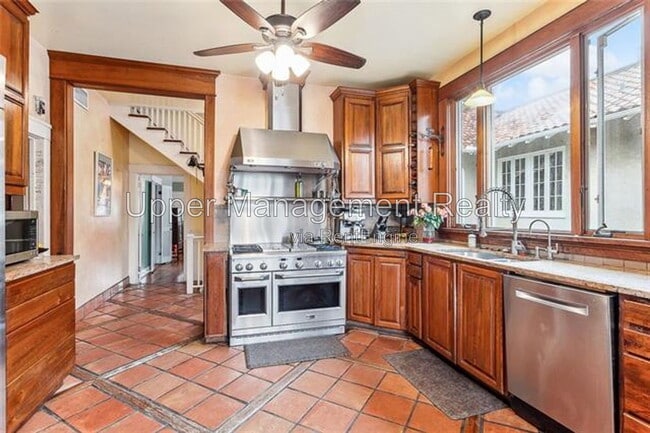 Photo - 7533 Jeannette St
