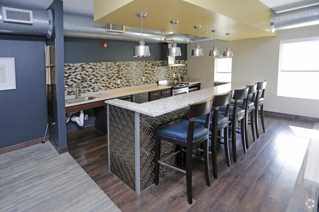 Hamline Pointe Apartments