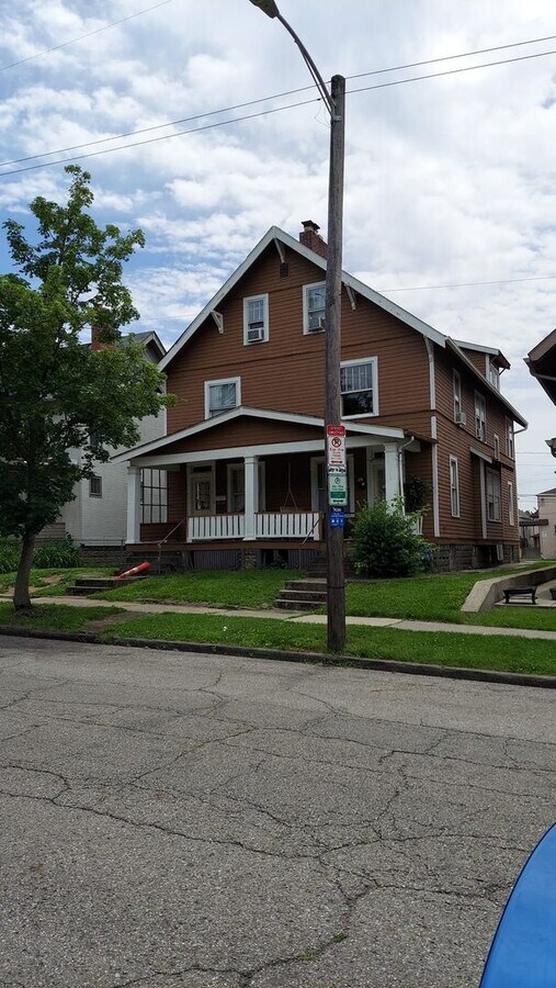 Photo - PRIME LOCATION LAST MINUTE RENT SPECIAL av...