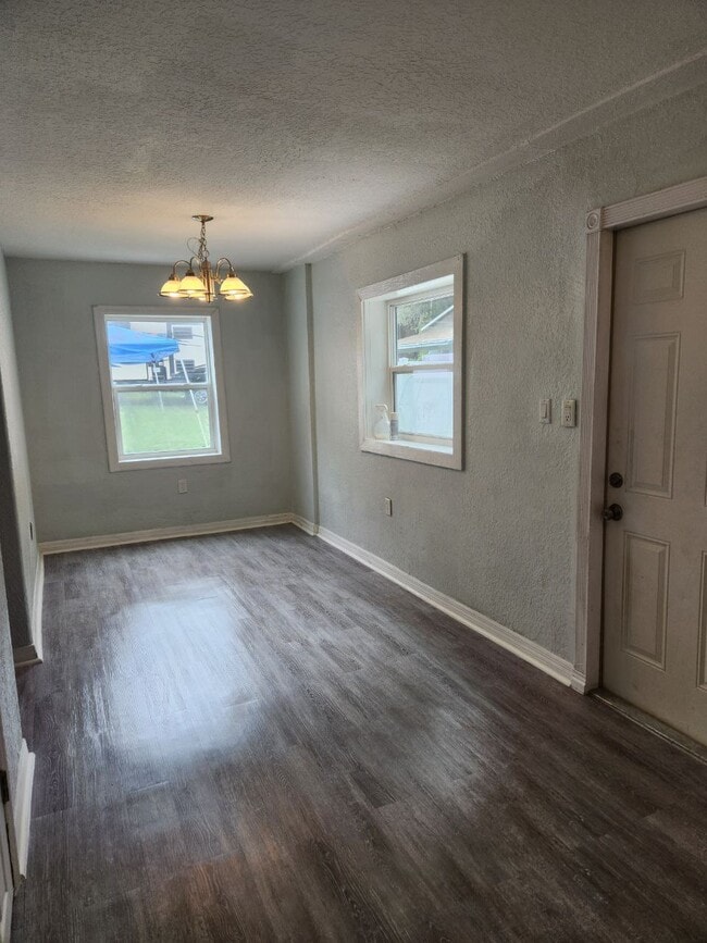 Photo - 1503 N County Rd 19A