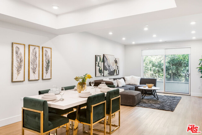 Building Photo - 909 Le Doux Rd Unit 101 Rental