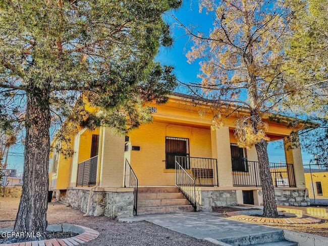 Building Photo - 2526 Yandell Dr Unit 1 Rental