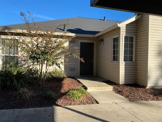 Photo - Carmel Woods Apartments